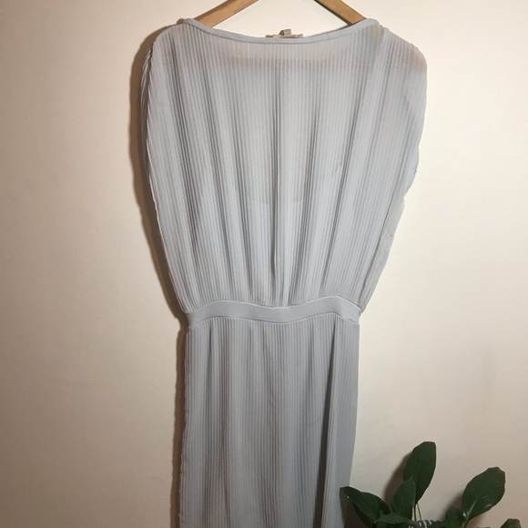 Gray pleated dress - Picture 3 of 3